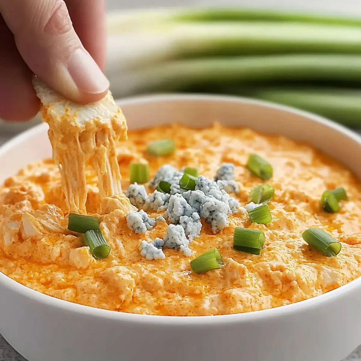 Crockpot Buffalo Chicken Dip: Creamy Kick for Game Day Fun