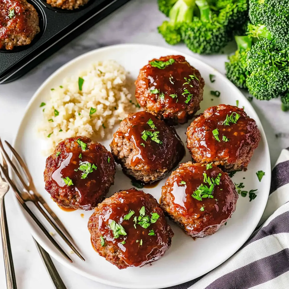 Mini Meatloaf Muffins: Savory Bites for Any Occasion
