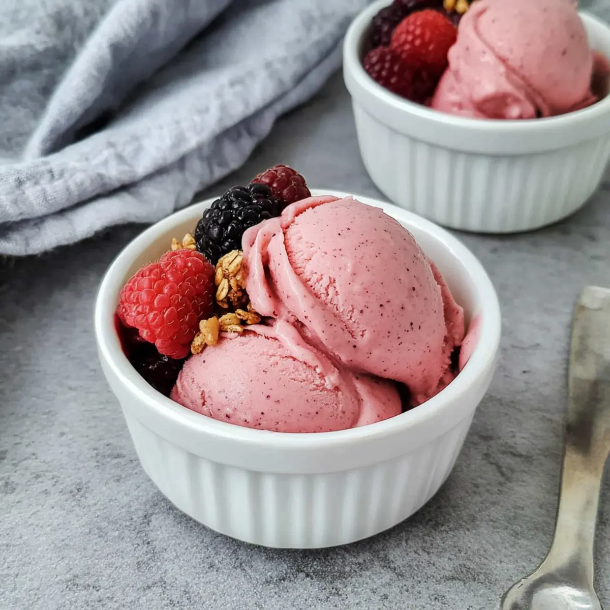 Creamy Homemade Greek Frozen Yogurt: Easy 4-Ingredient Delight